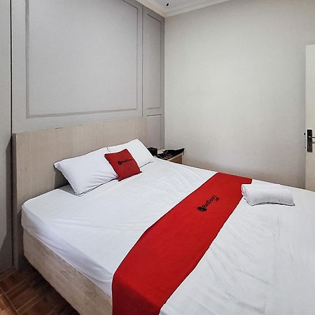 Reddoorz Resort At Tridaya Cisarua Puncak エクステリア 写真