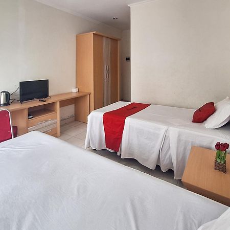 Reddoorz Resort At Tridaya Cisarua Puncak エクステリア 写真