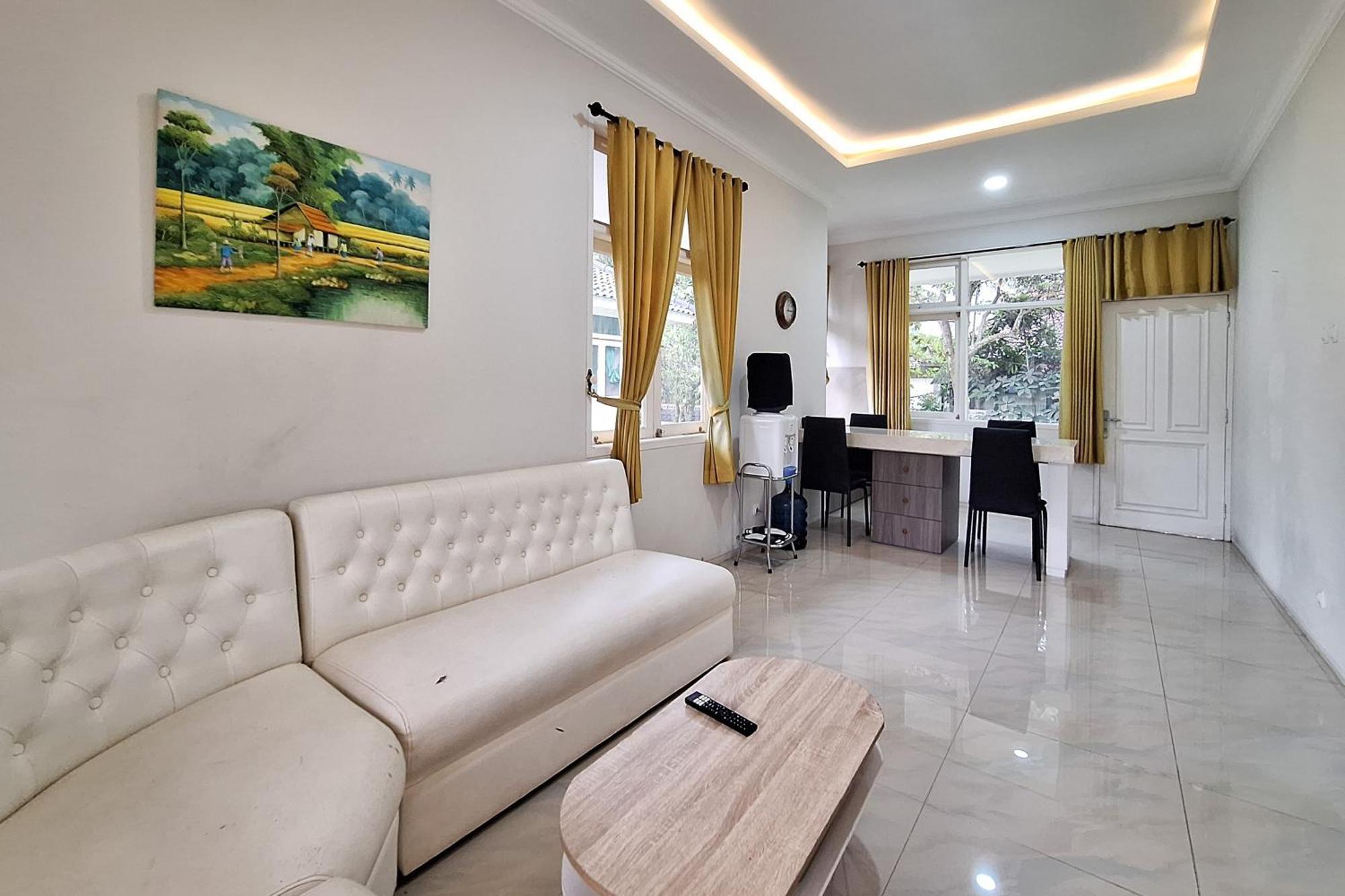 Reddoorz Resort At Tridaya Cisarua Puncak エクステリア 写真